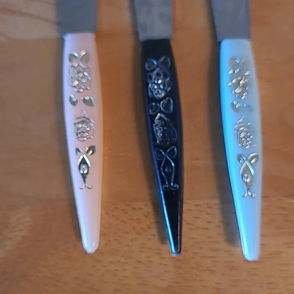 LITTLE FORKS & LITTLE KNIVES Incomplete Set, Perfect For Replacements - Picture 7 of 16